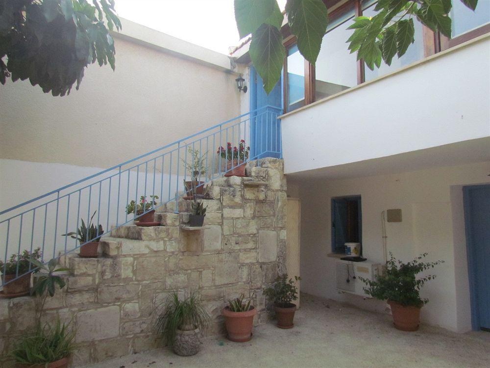 George Houses Pentakomo Exterior photo